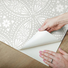 Load image into Gallery viewer, Overlapping Medallions Peel + Stick Wallpaper
