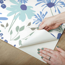 Load image into Gallery viewer, Bella Garden Peel + Stick Wallpaper
