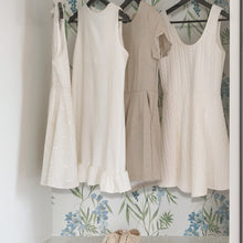 Load image into Gallery viewer, Nouveaux Wisteria Peel + Stick Wallpaper